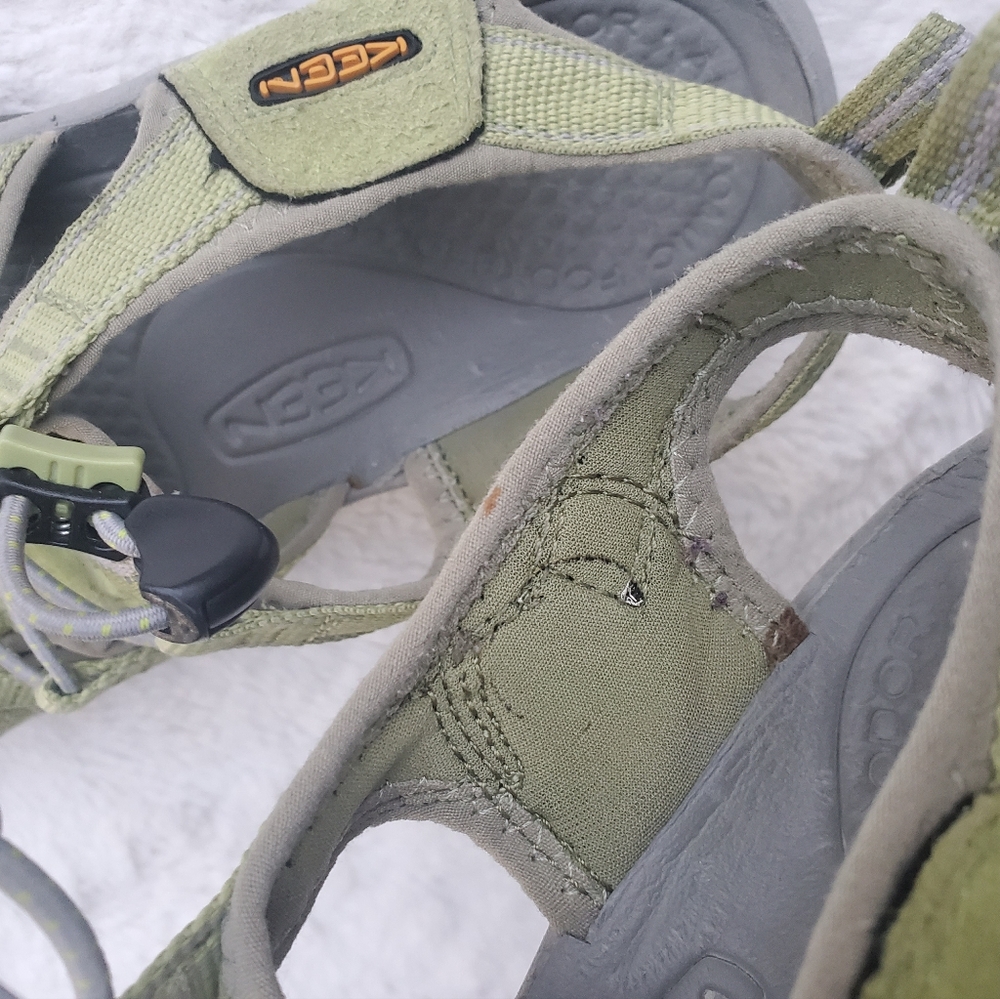 Keen Green Outdoor Sandals Size 8 - Picture 6 of 9